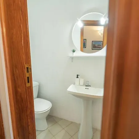 Un Lugar House San Telmo -coliving בית אירוח לאס פאלמס דה גראן קנאריה