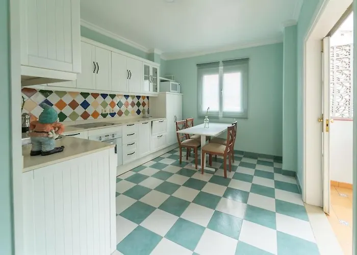 Проживание в семье Un Lugar House San Telmo -coliving Лас-Пальмас-де-Гран-Канария